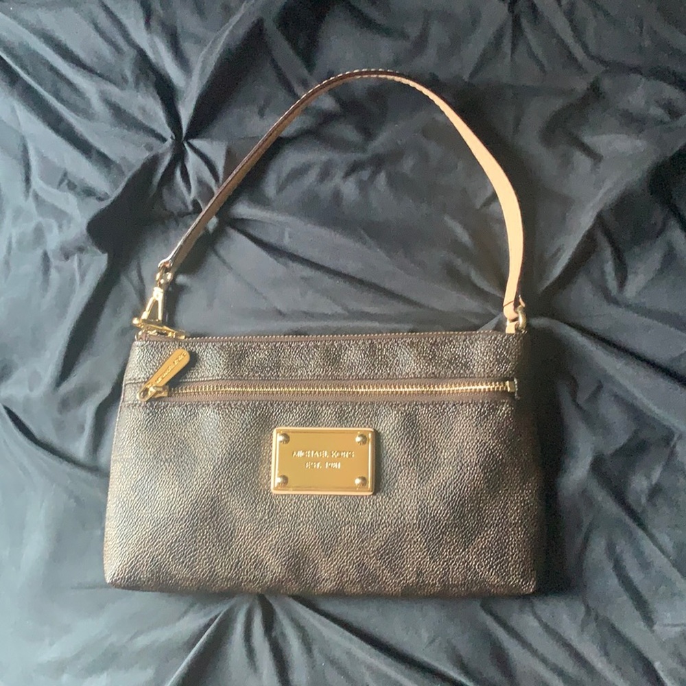 Michael Kors wristlet